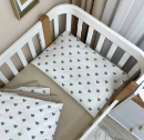 Set lenjerie de schimb pentru patut bebe 3 piese Inimioare bej-gri (6)